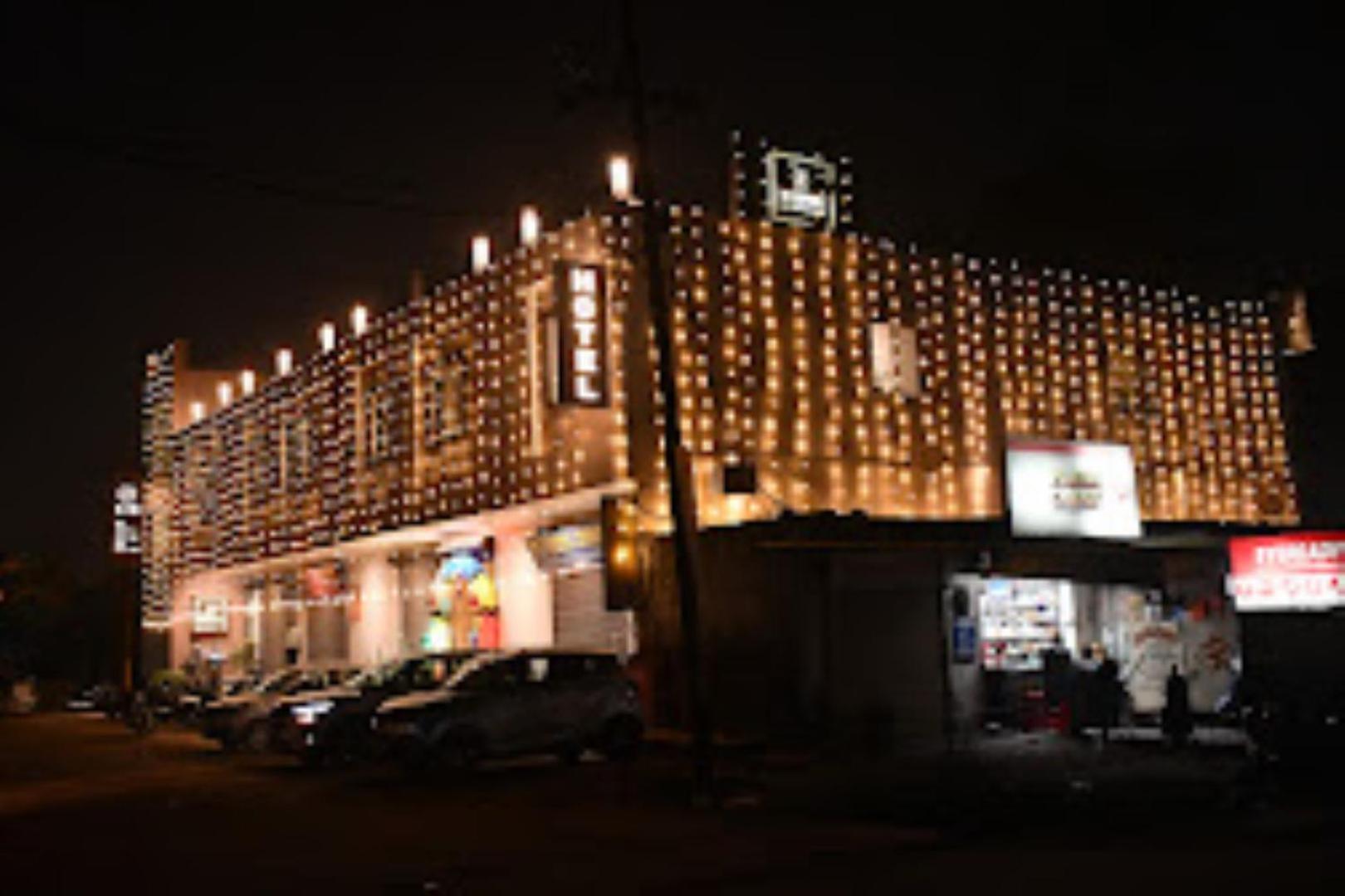 The Imperial Hotel And Convention Centre Kānpur Exterior foto